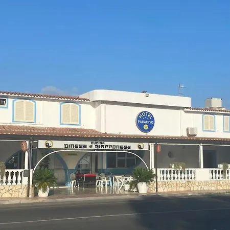Paradiso Hotel *